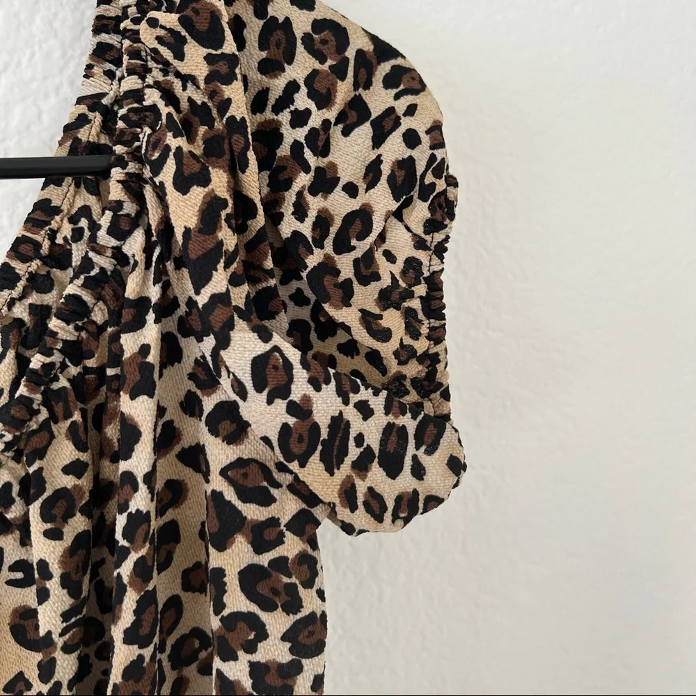 Leopard Crop Top - Picture 4 of 5